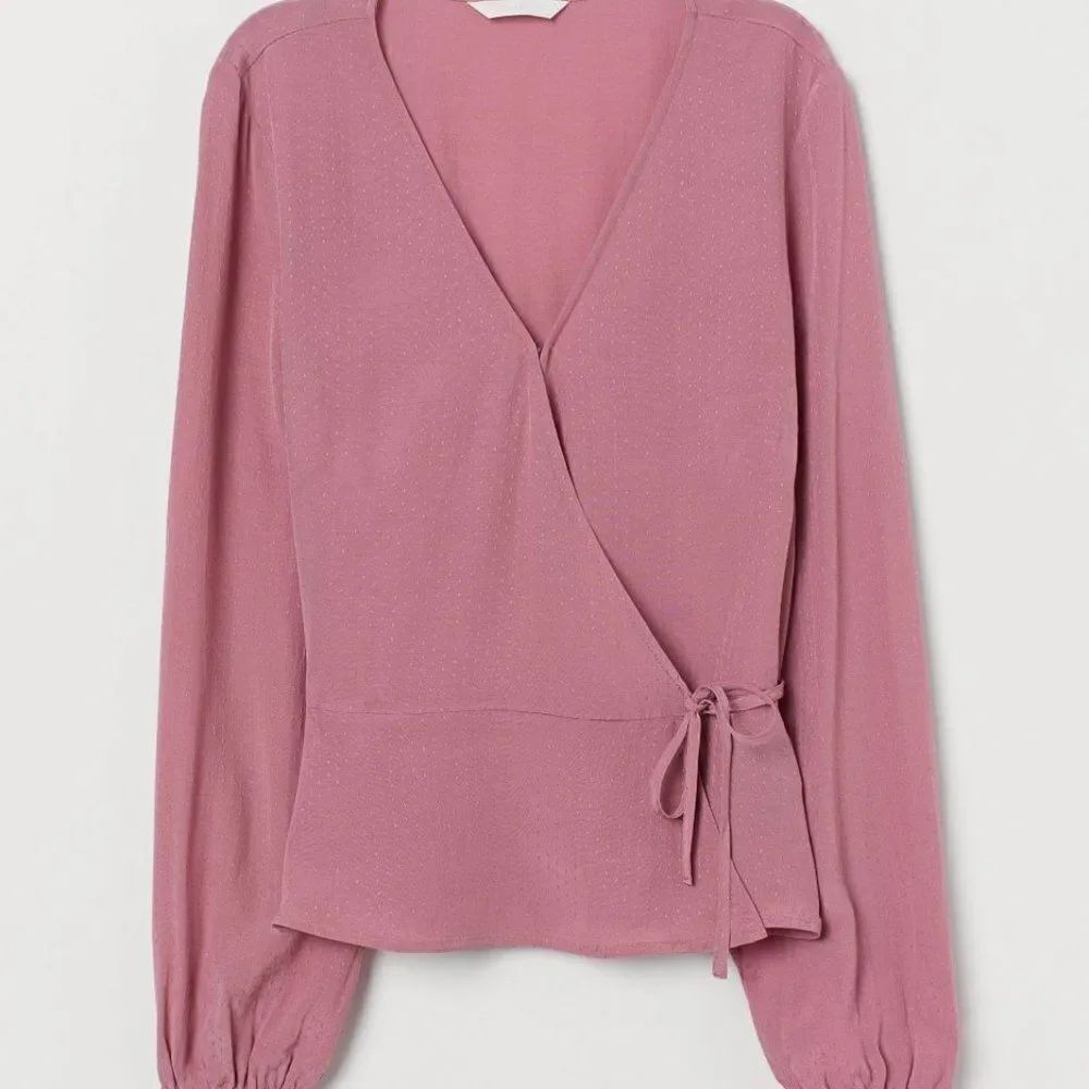H & M Jacquard Weave wrap over top, size 18